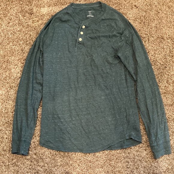 Mens Goodfellow and Co long sleeved t-shirt - Picture 2 of 2